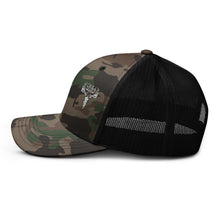 Load image into Gallery viewer, Camouflage trucker hat