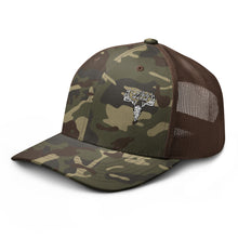 Load image into Gallery viewer, Camouflage trucker hat